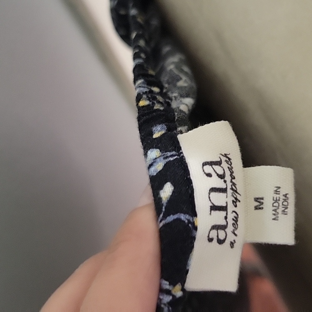 A.n.a blouse - Picture 3 of 5